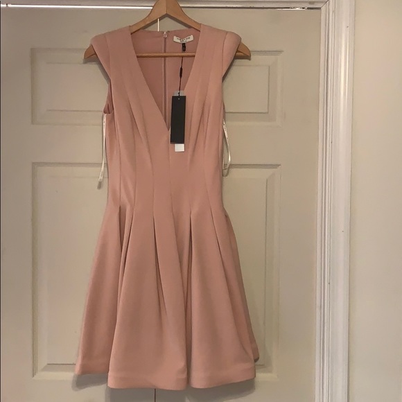 New! NWT Stunning Halston Heritage - Picture 6 of 8
